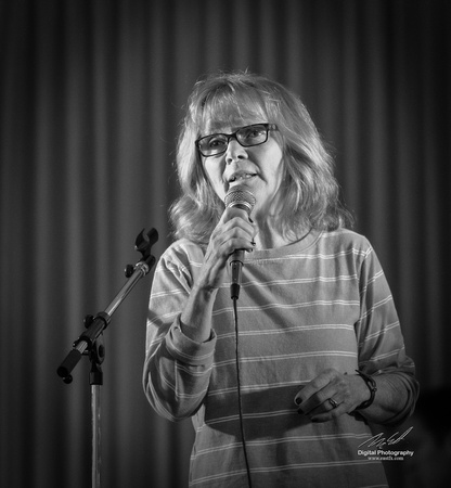 2019-06-22 Jan sings Karen Carpenter June 2019-0108-2