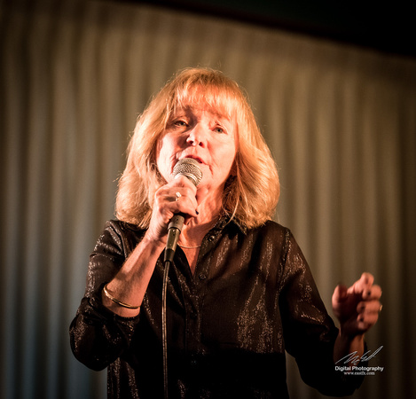 2019-06-22 Jan sings Karen Carpenter June 2019-0134