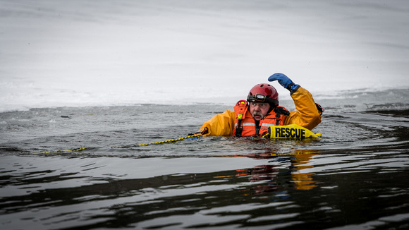 2025-01-05 SFFR Ice Water Rescue Training-0104